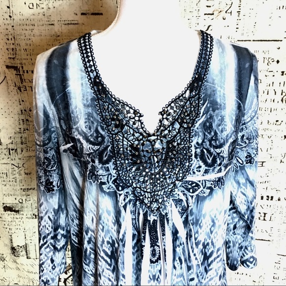 🍒 One World Live Sublimated Blouse Large - Picture 8 of 8